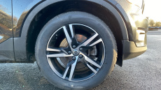 Volvo Xc40 2.0 B4P R DESIGN 5dr Auto Petrol Estate